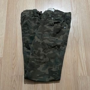 Boys Camo Levis Joggers Size 16